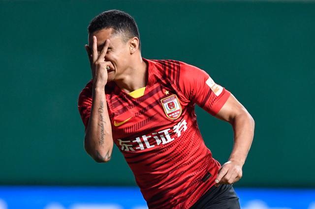 爱游戏登陆入口-中超争冠组综述：争冠三雄均告捷 国安取胜焦点战