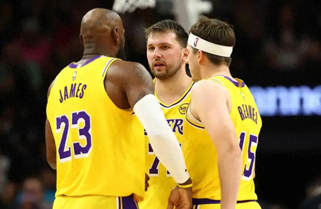 爱游戏登陆入口-10战9胜正式锁定季后赛!这支湖人究竟发生了哪些变化?|东契奇|詹姆斯|俄克拉荷马雷霆队|圣安东尼奥马刺队|克利夫兰骑士队_新浪体育_新浪新闻