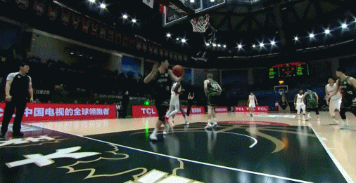 爱游戏官网-爆发内讧！南京同曦主帅：比赛出现了突发情况 我们做一些调整|王世龙|福建男篮|赵柏清|郭昊文|男篮_新浪体育_新浪新闻