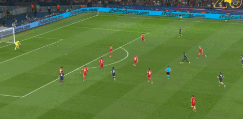 爱游戏登陆入口-半场：巴黎1-0利物浦，杜埃折射破门，马马尔达什维利屡救险